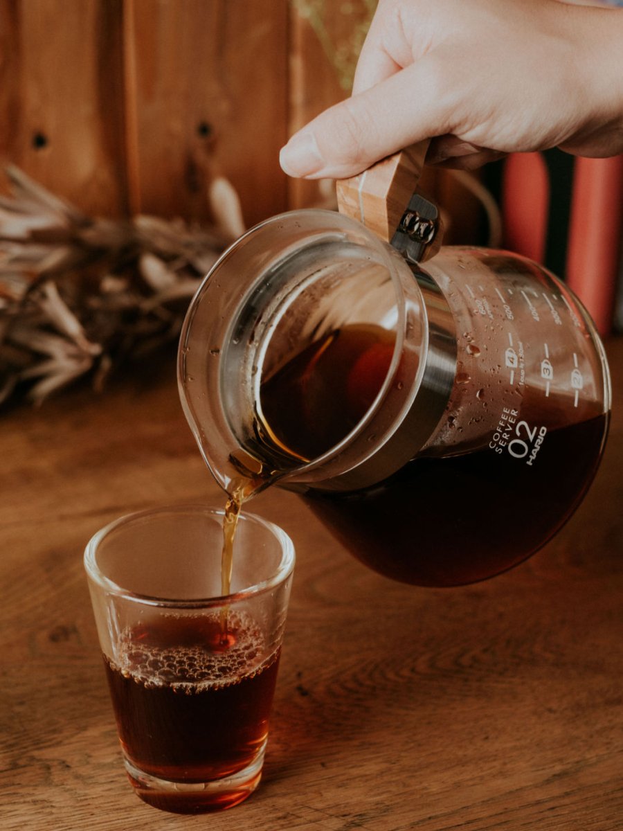 HARIO V60 - 02 Coffee Server (600ml/20oz) (Olive Wood) - Uai Coffee