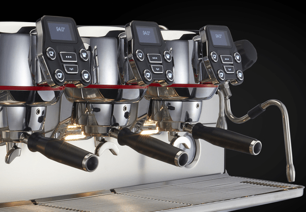 La Cimbali M200 - Uai Coffee