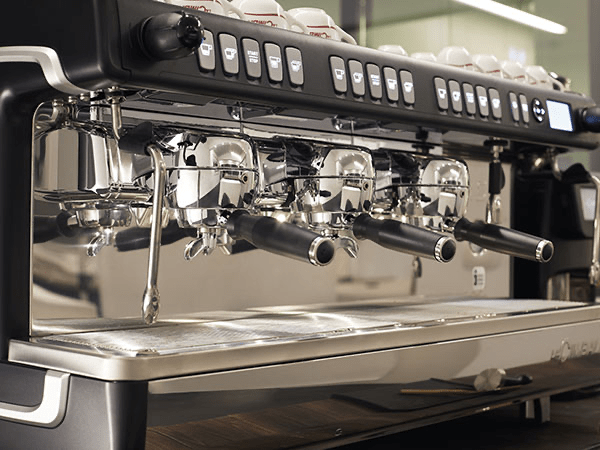 La Cimbali M26 TE RE - Uai Coffee