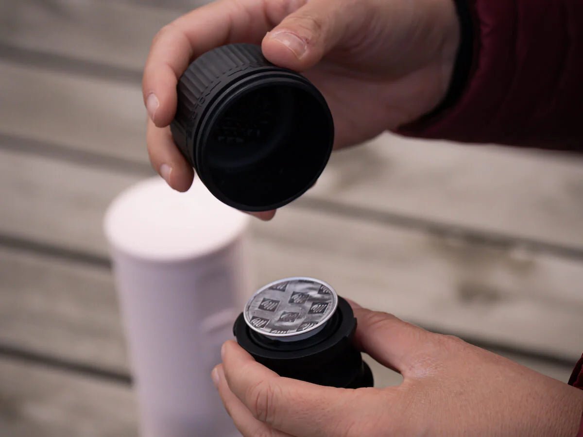 OUTIN Nano Portable Electric Espresso Machine - Rose Quartz (Lithium) - Uai Coffee