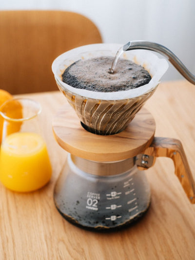 HARIO V60 - 02 Glass Dripper Olive Wood - Uai Coffee